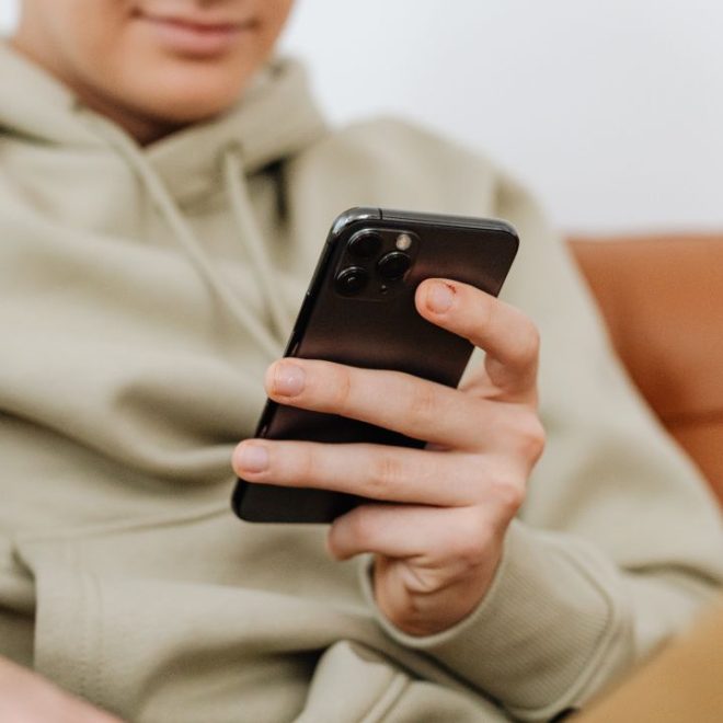 Les 3 SMS qui font craquer un homme instantanément